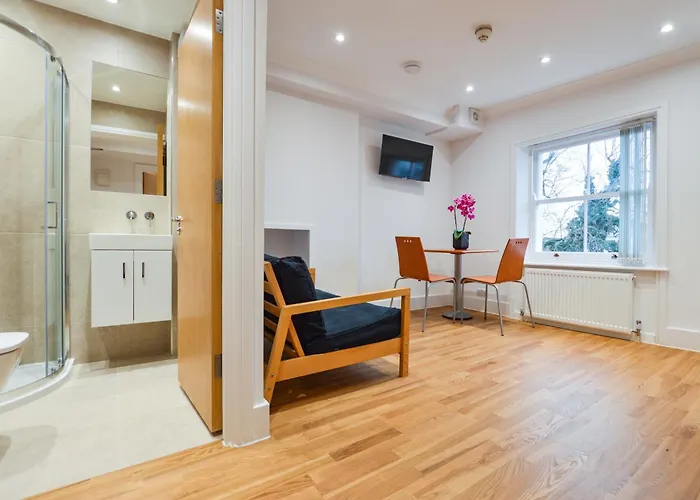Westbourne Crescent Serviced Apartments