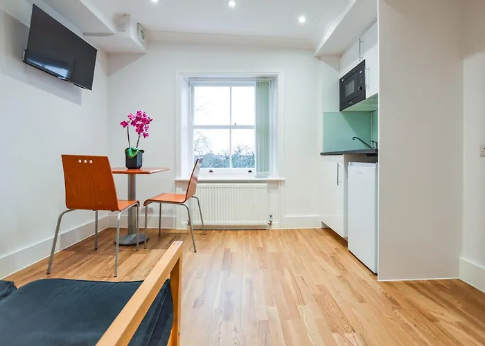 Westbourne Crescent Serviced Apartments